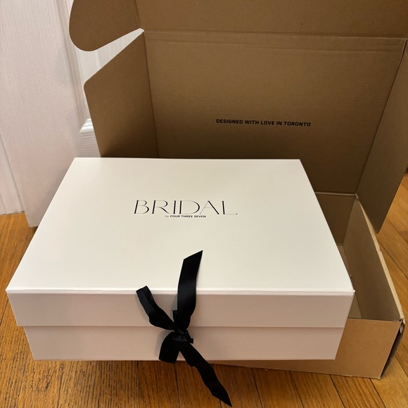 437 Botfoms - Picture 2 of 7